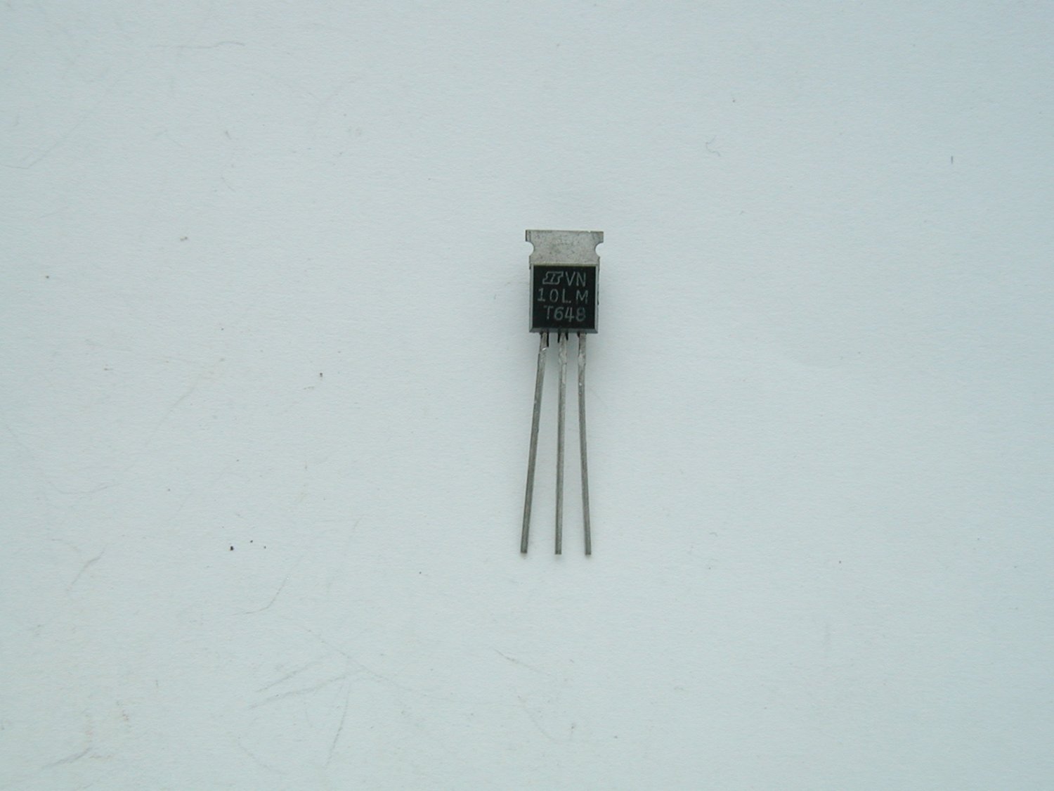 1 x VN10LM N channel Enhancement mode Transistor TO237