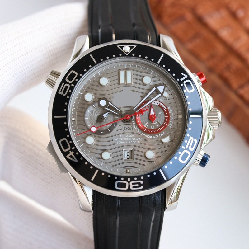 4_Automatic Mechanical Watch Omega 300 Series Seahorse Automatic Mechanical Watch