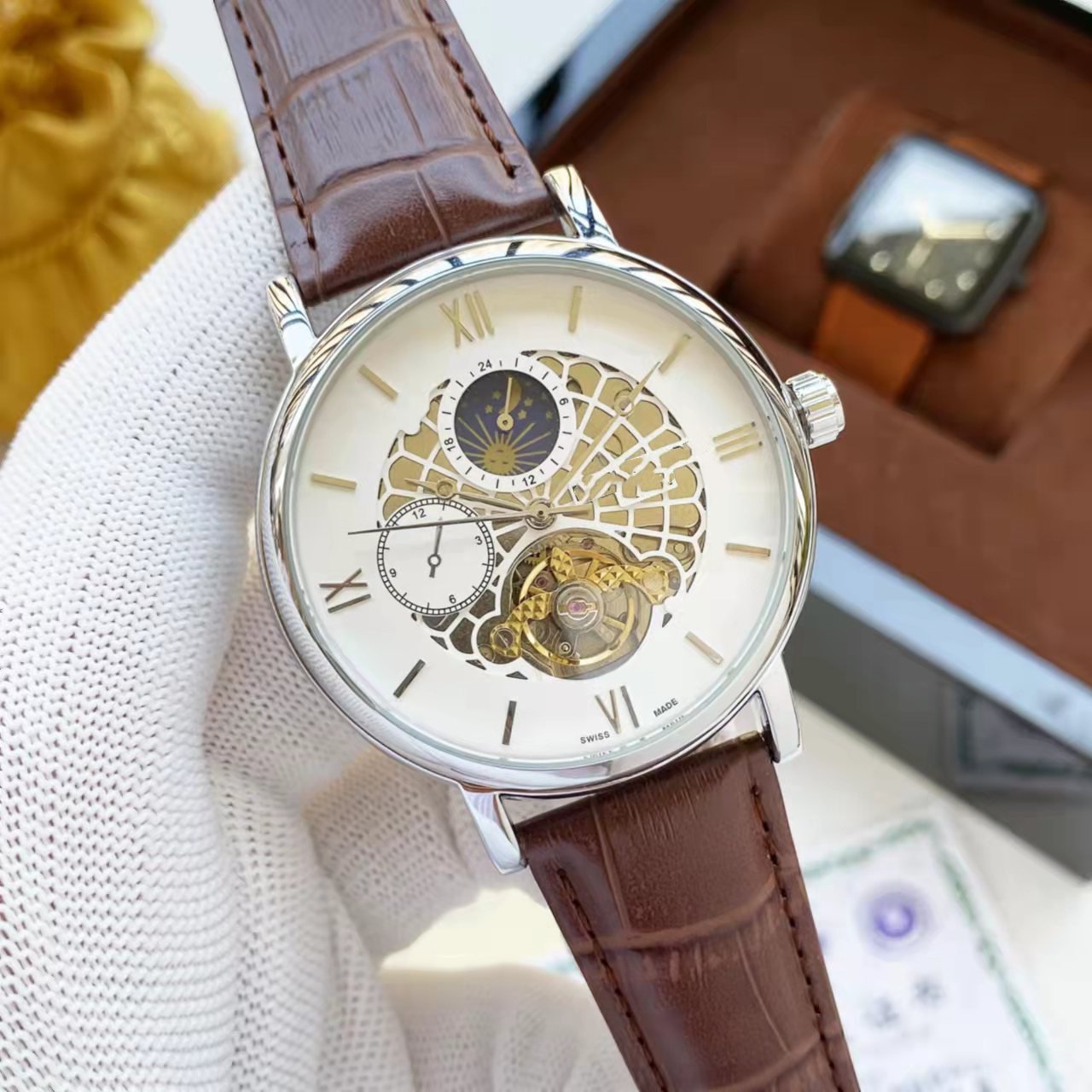 1_Automatic Mechanical Watch European Men's Hollow Tourbillon Automatic Mechanical Leisure Belt