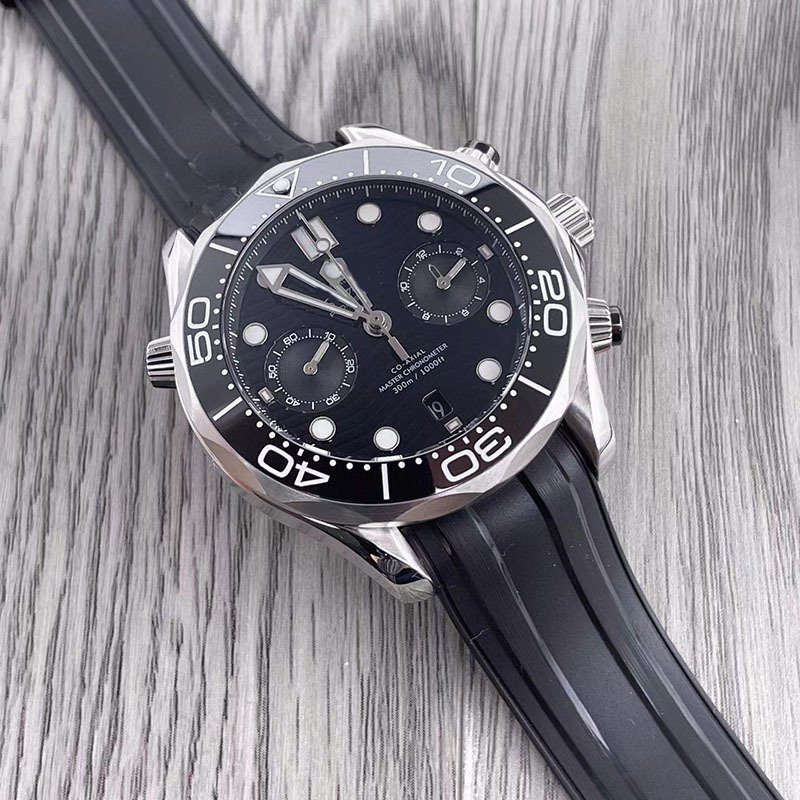 4_Mechanical Watch Hippocampus 300 Automatic Mechanical Watch 1 Piece