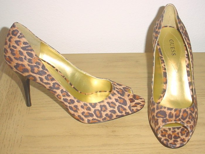 GUESS by MARCIANO PUMPS Sheba Peep-Toe Heels 9M (39) LEOPARD SUEDE Shoes