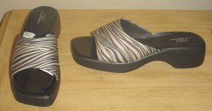 NEW Liz Claiborne PLATFORM SANDALS Ladies Slides SIZE 11 ZEBRA PRINT Shoes
