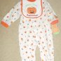 NEW Carters BABYS FIRST HALLOWEEN SET Infant 2 Piece Onesie and Bib 6-9 MONTHS Pumpkin Print