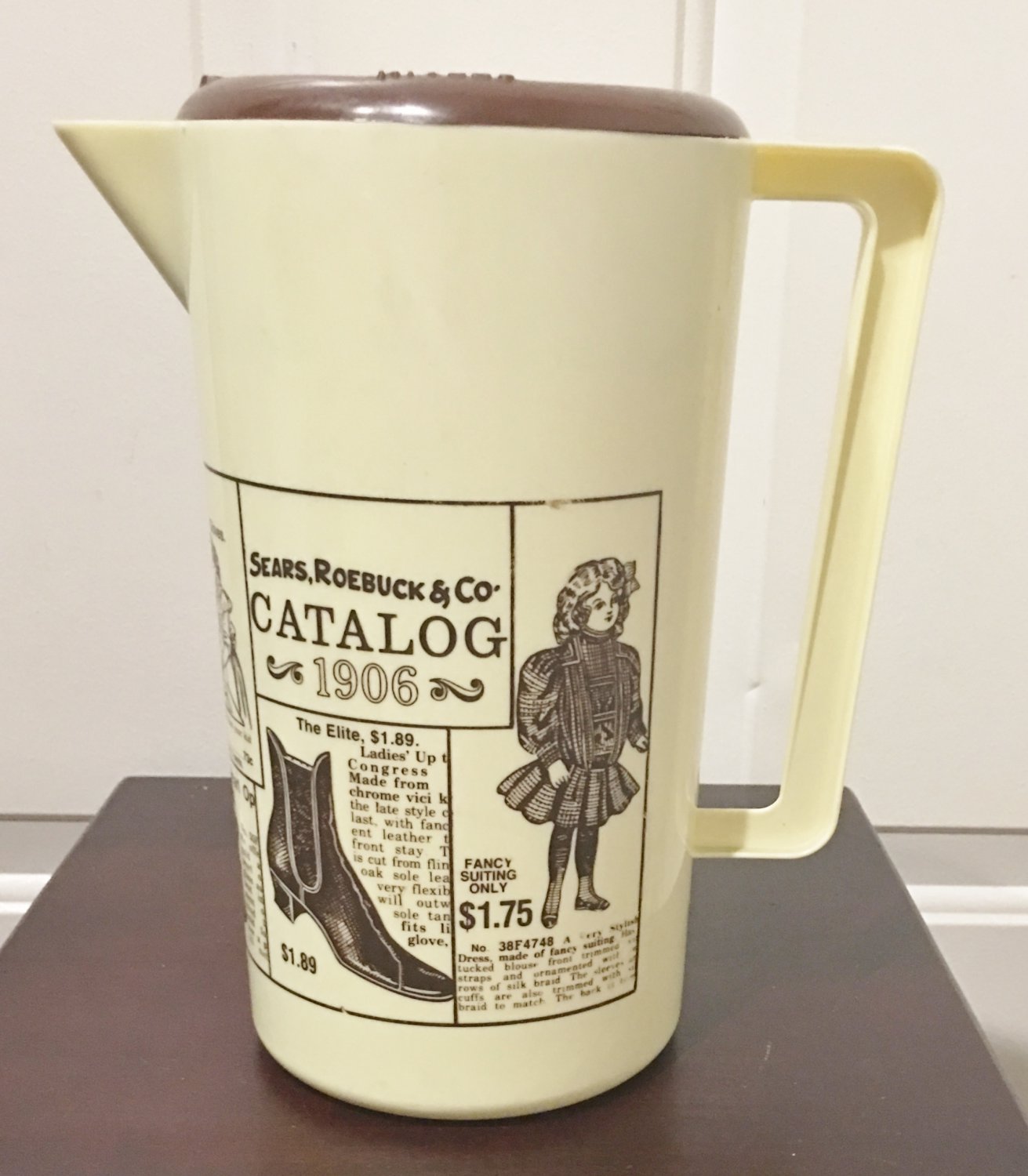 VINTAGE Sears Roebuck & Co CATALOG PITCHER w/Lid 2 QT Plastic COLLECTOR
