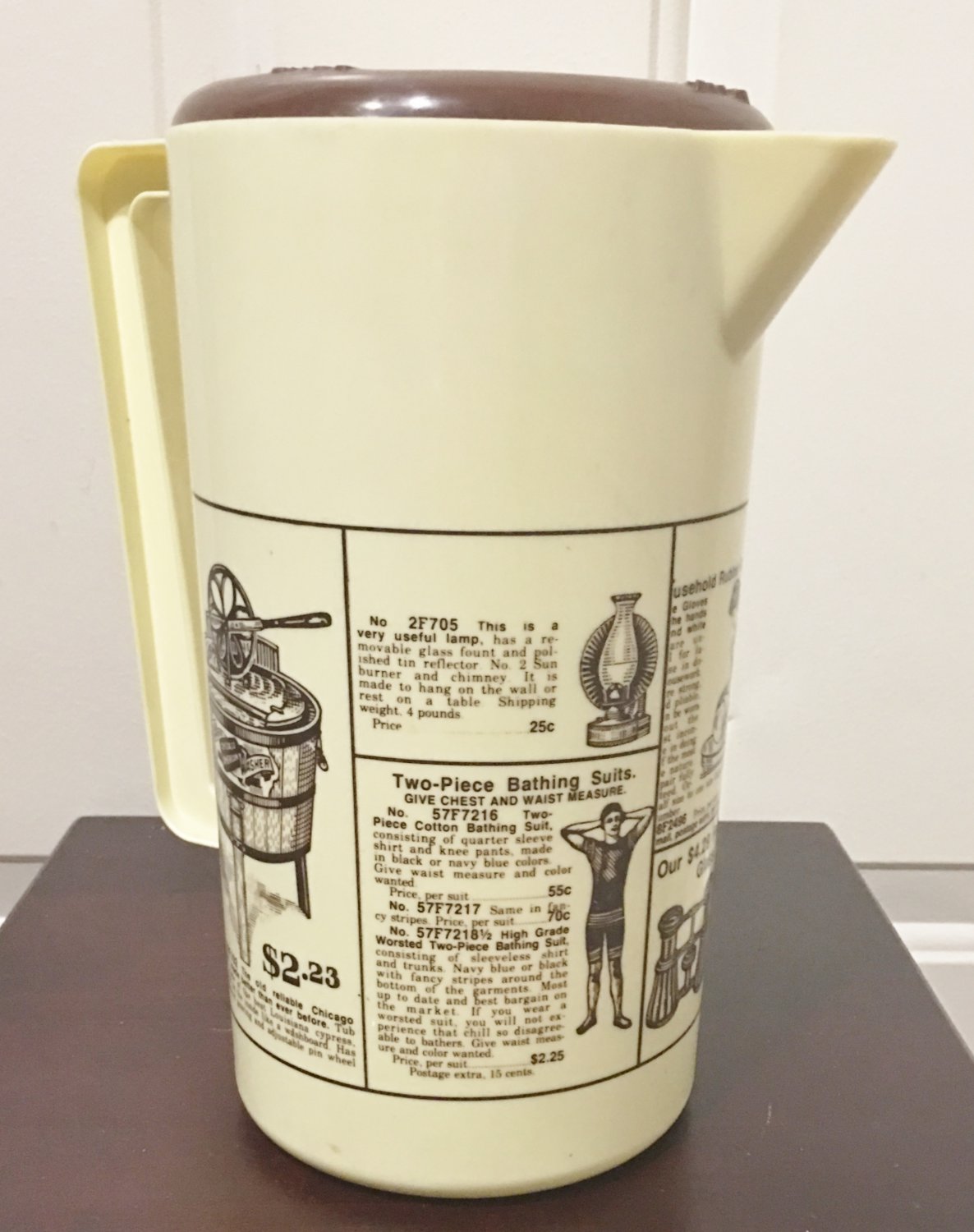 VINTAGE Sears Roebuck & Co CATALOG PITCHER w/Lid 2 QT Plastic COLLECTOR