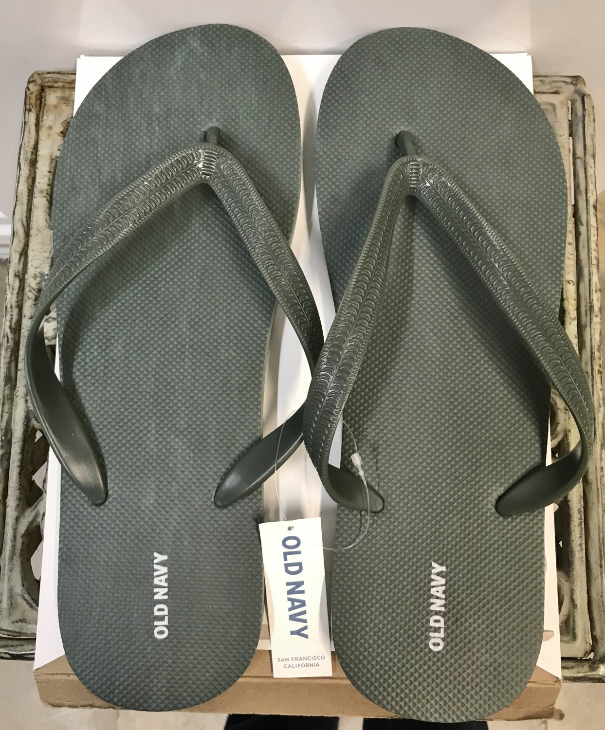 New Mens Flip Flops Old Navy Sandals Size 12 13 Heathered Green Shoes