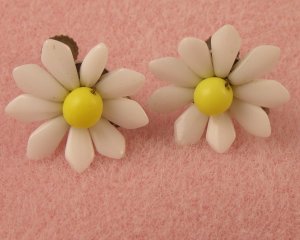 VINTAGE EARRINGS West German White Milk Glass Flowers Yellow