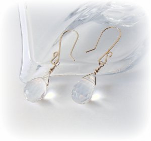 Rock crystals dangle earrings