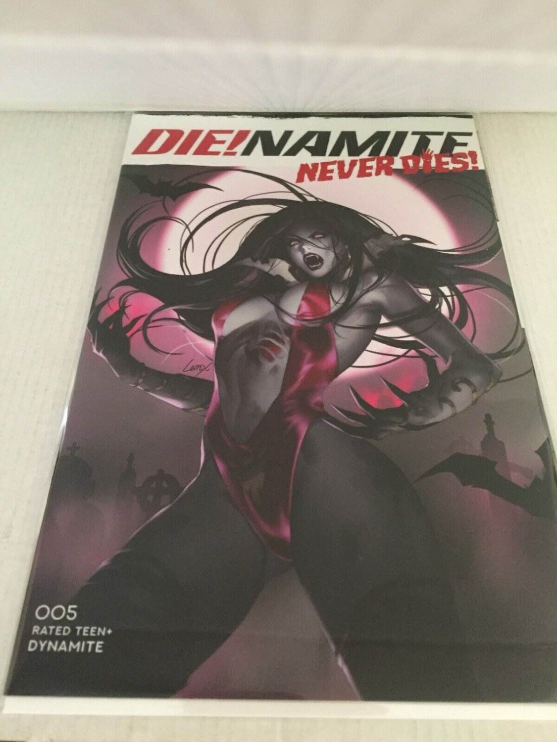 2022 Dynamite Comics Die!namite Never Dies Vampirella Leirix Li Variant #5