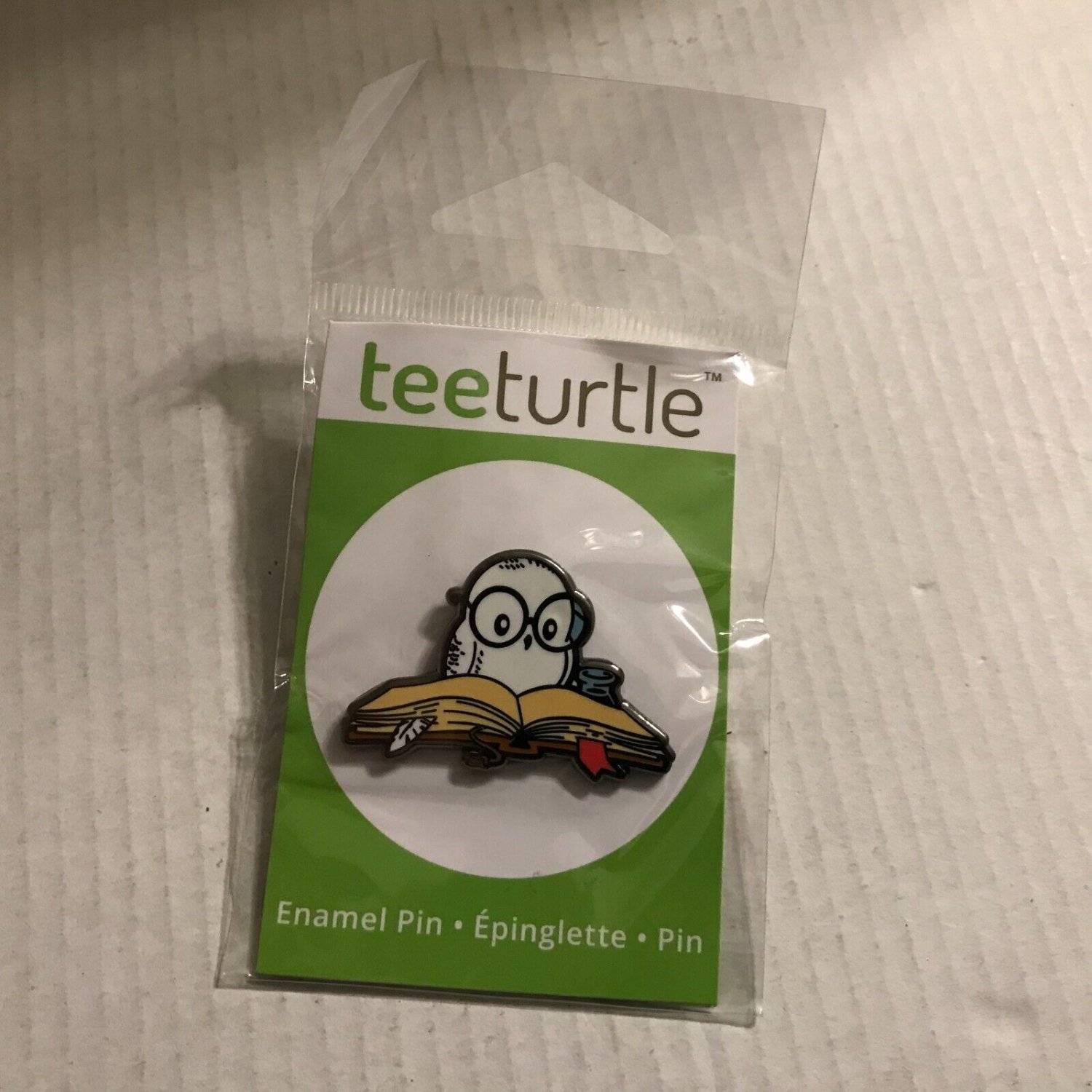 NEW Tee Turtle Owl Reading 1'' Pin