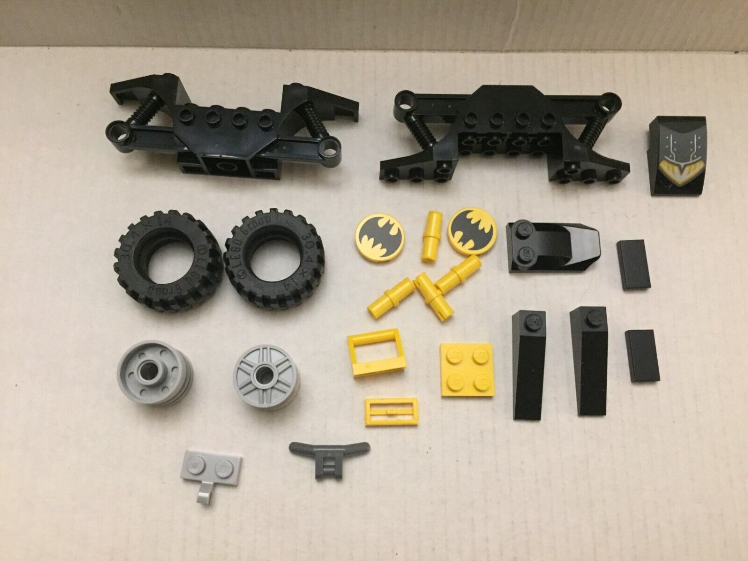 Official Lego DC Batman & Bat-Cycle Loose Set