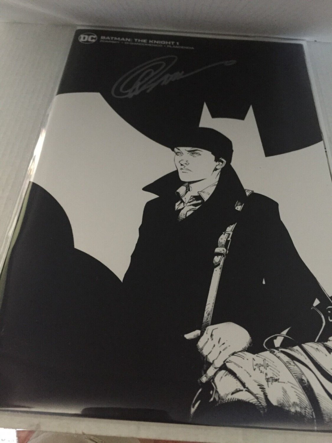 2019 DC Comics Batman The Knight Black & White Variant #1 Signed by Greg Capullo