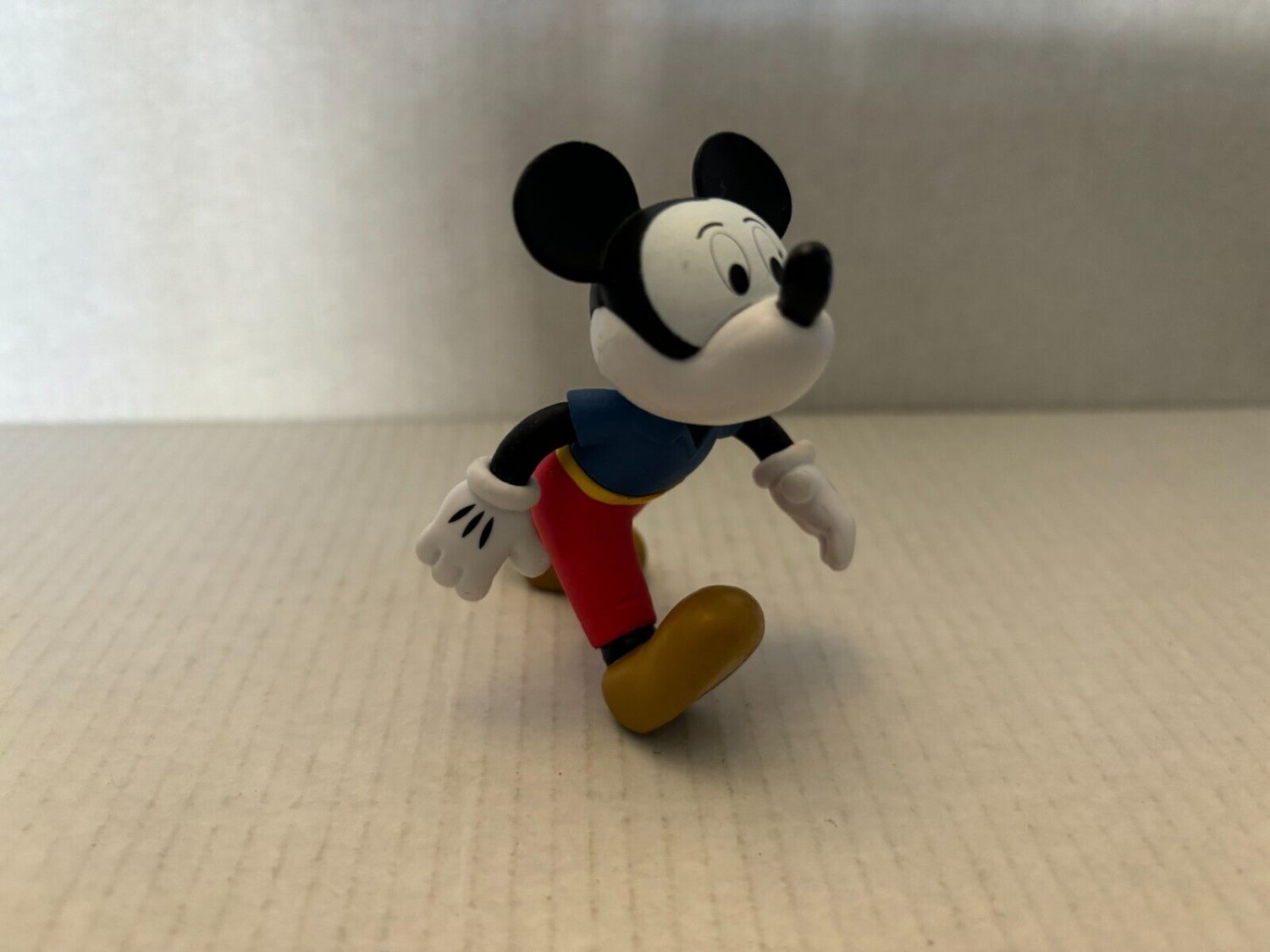 Disney 90th Anniversary Comic Mickey Mouse 2.5'' Figure
