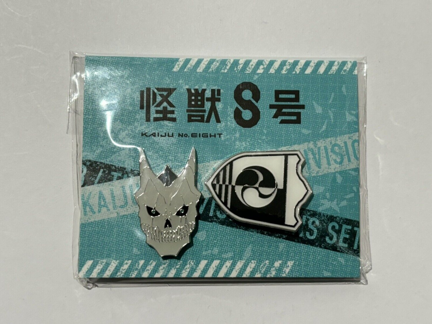 New Kaiju No. 8 / Third Division Pins Set