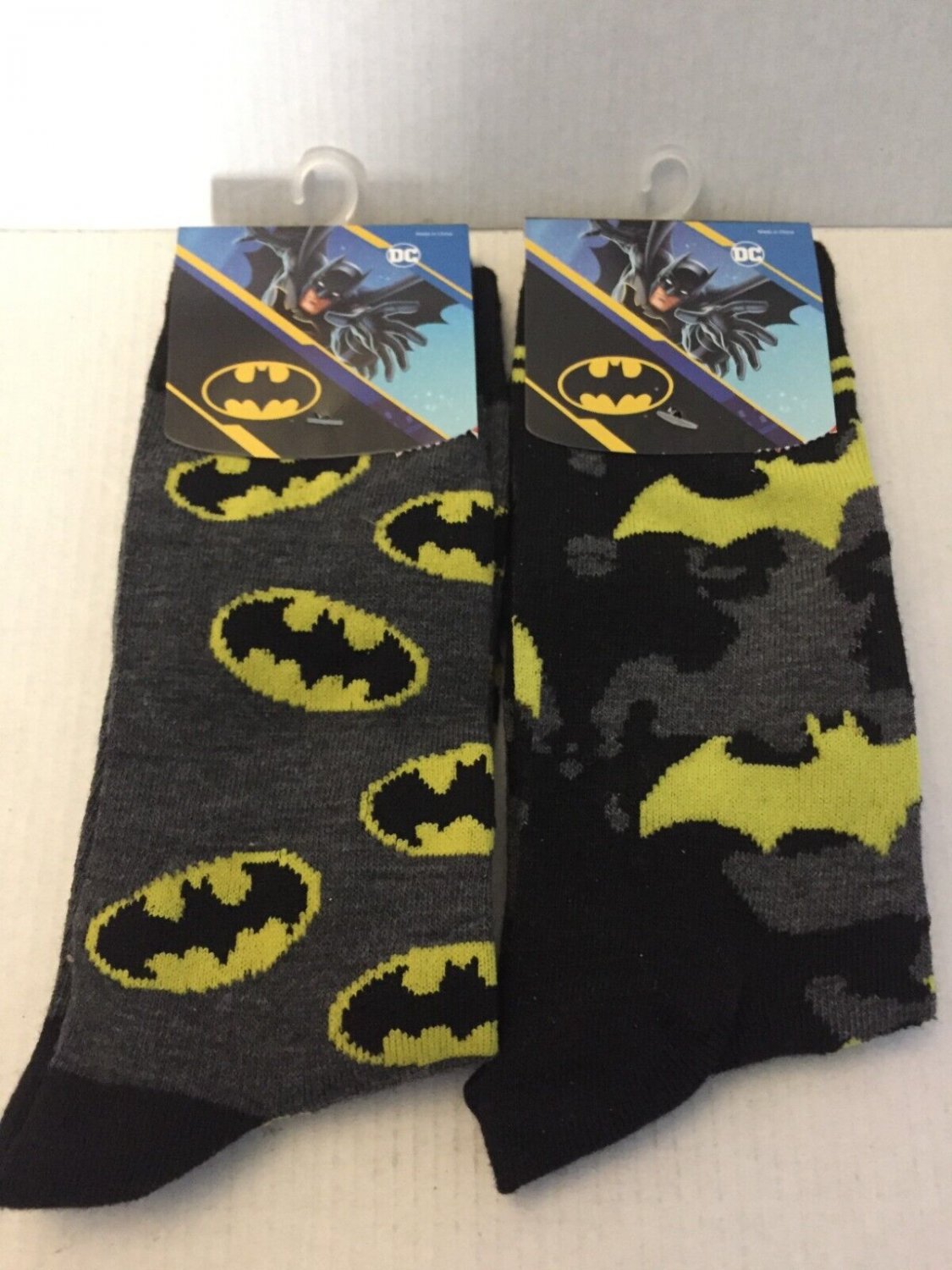 NEW DC Batman Unisex Crew Socks Size 10-13