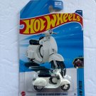 NEW Vespa 90 SS Super Sprint (1966) Hot Wheels