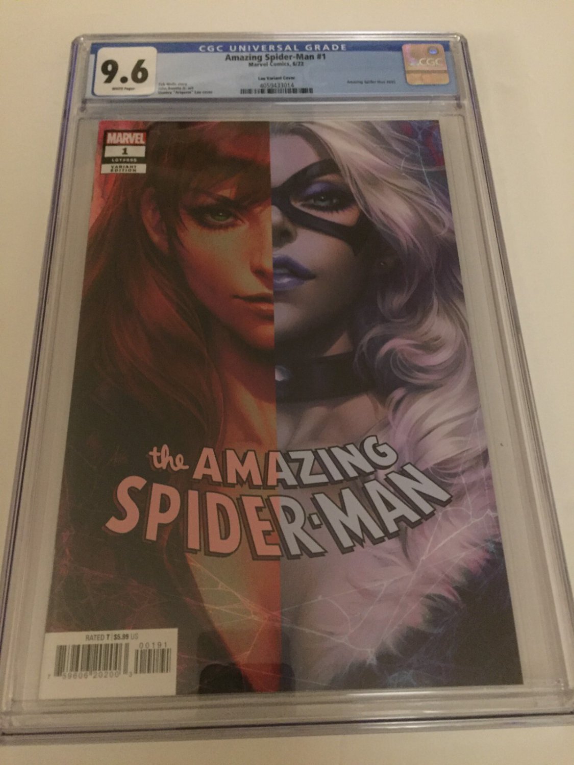 2022 Marvel Comics Amazing Spider-Man Artgerm Variant #1 CGC Graded 9.6