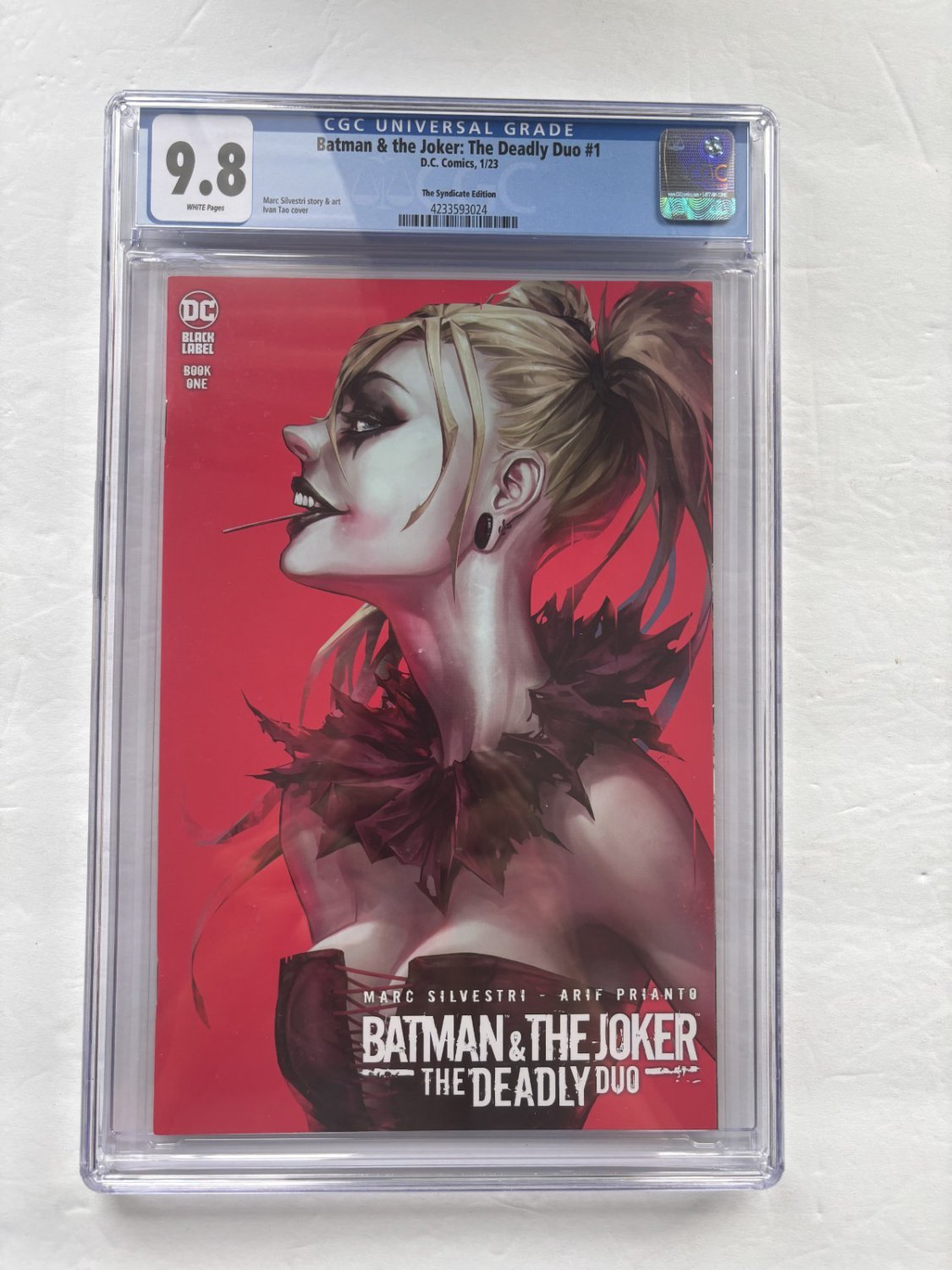 2023 DC Comics Batman & The Joker The Deadly Duo Ivan Tao Variant #1 CGC Graded
