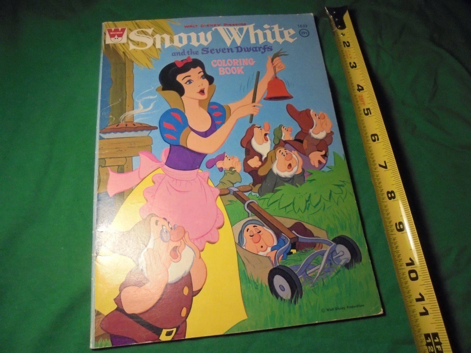 1952 Whitman Walt Disney Presents SNOW WHITE and the Seven Dwarfs Coloring Book!! $13.00 Shipped!