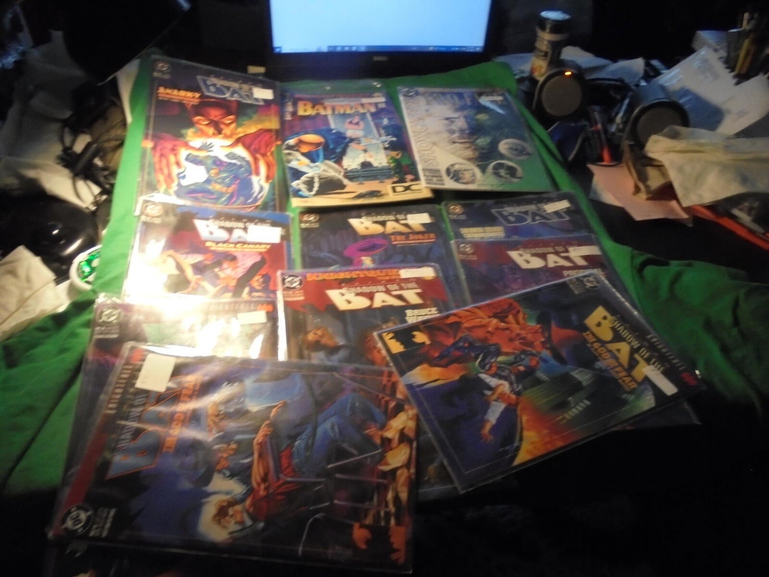 BATMAN Large Comic Book LOT! Worth $40.00! Yours for $25.00!!