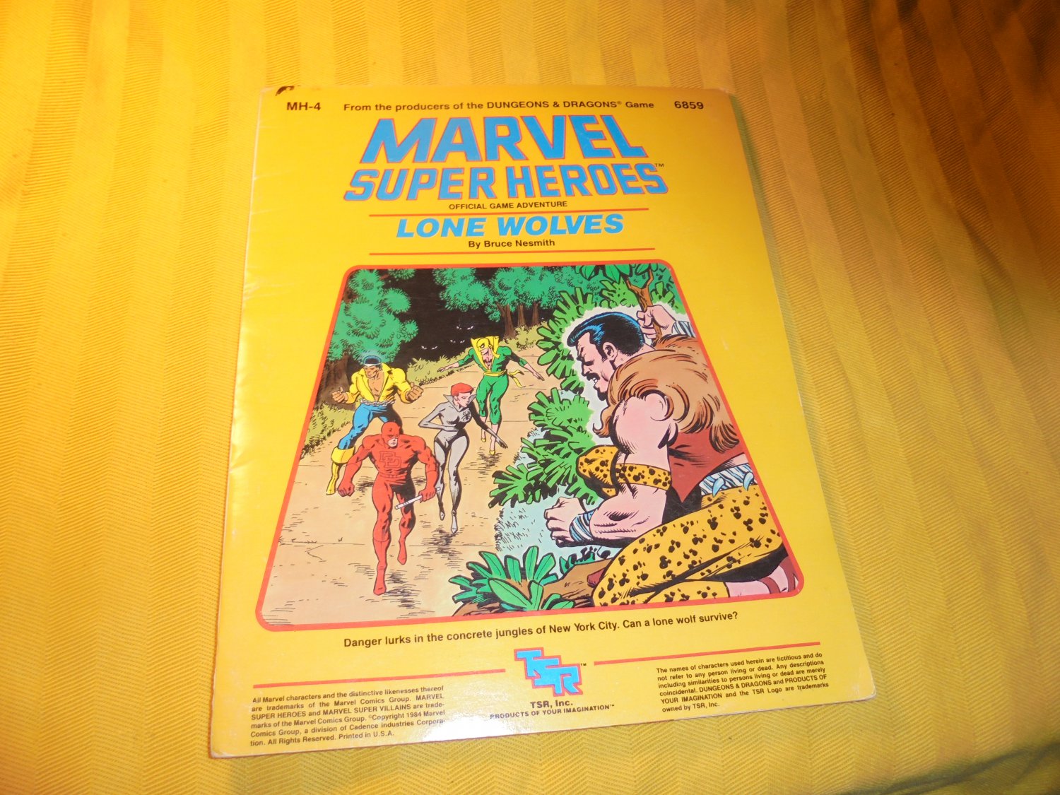 Marvel Super Heroes "LONE WOLVES" 1984 Official TSR Advanced Game Adventure Magazine