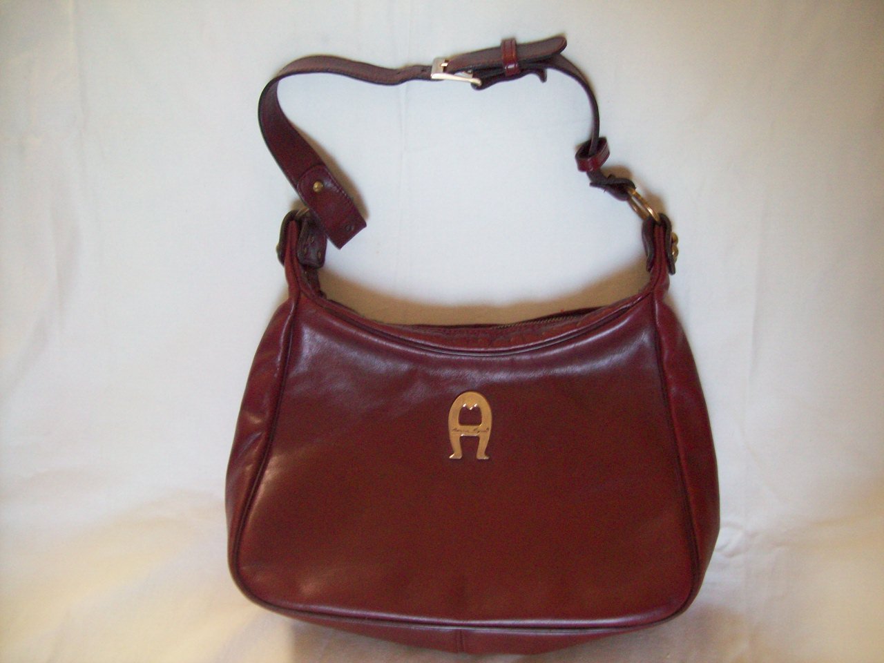 Oxblood Burgundy Vintage ETIENNE AIGNER Leather Hobo Purse Shoulder Bag Satchel