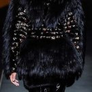 Tailoring of fur coats and jackets made of leather with fur .