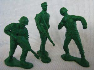 ADF Army Men Plastic Figures Lot Toy Soldiers