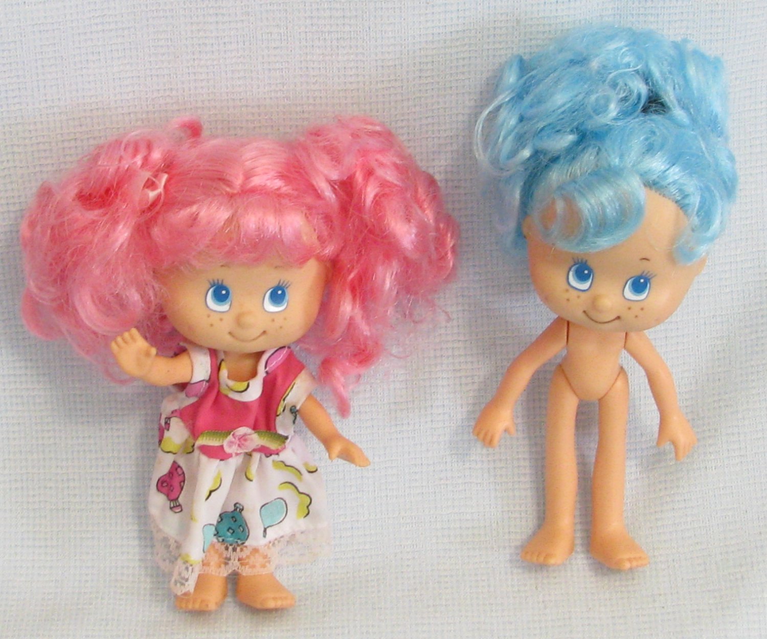 Sweet Scents Strawberry + Blue Berry Dolls by Toys N Things