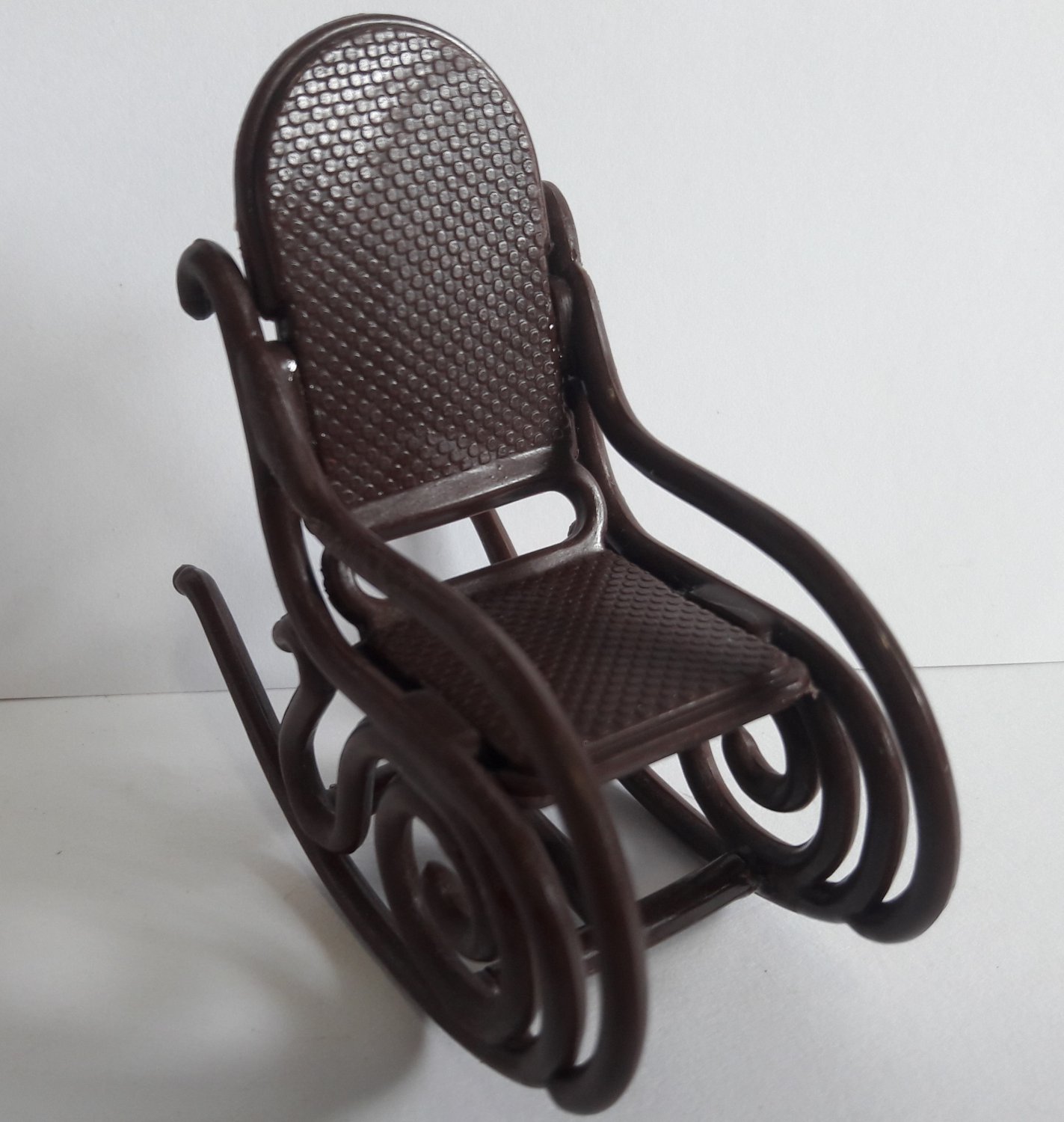 little rocking chair for dollhouse