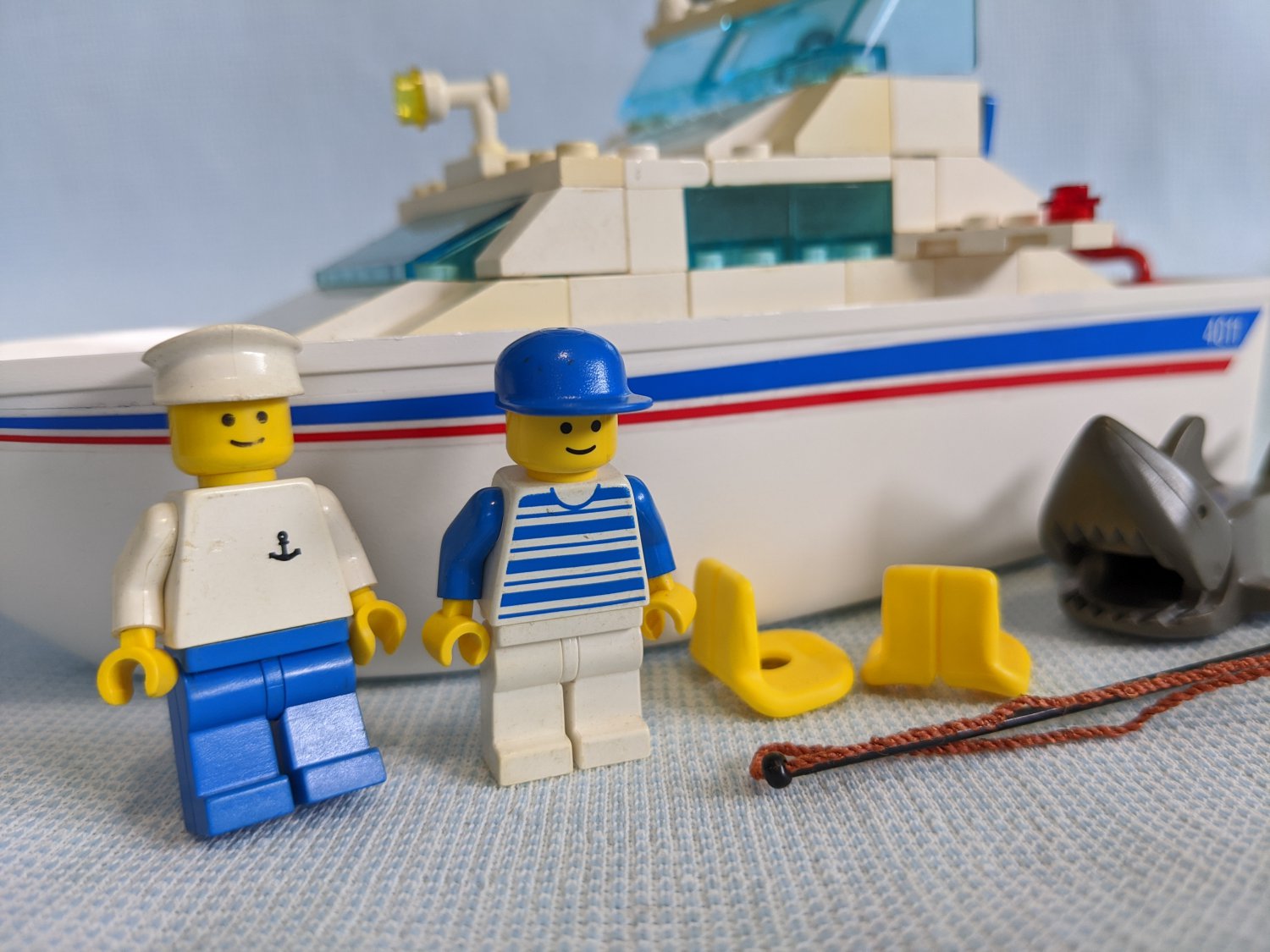 Lego Cabin Cruiser Fishing Boat Set 4011