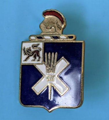 WWII Army 32nd Infantry Regiment Unit Crest Lapel Pin