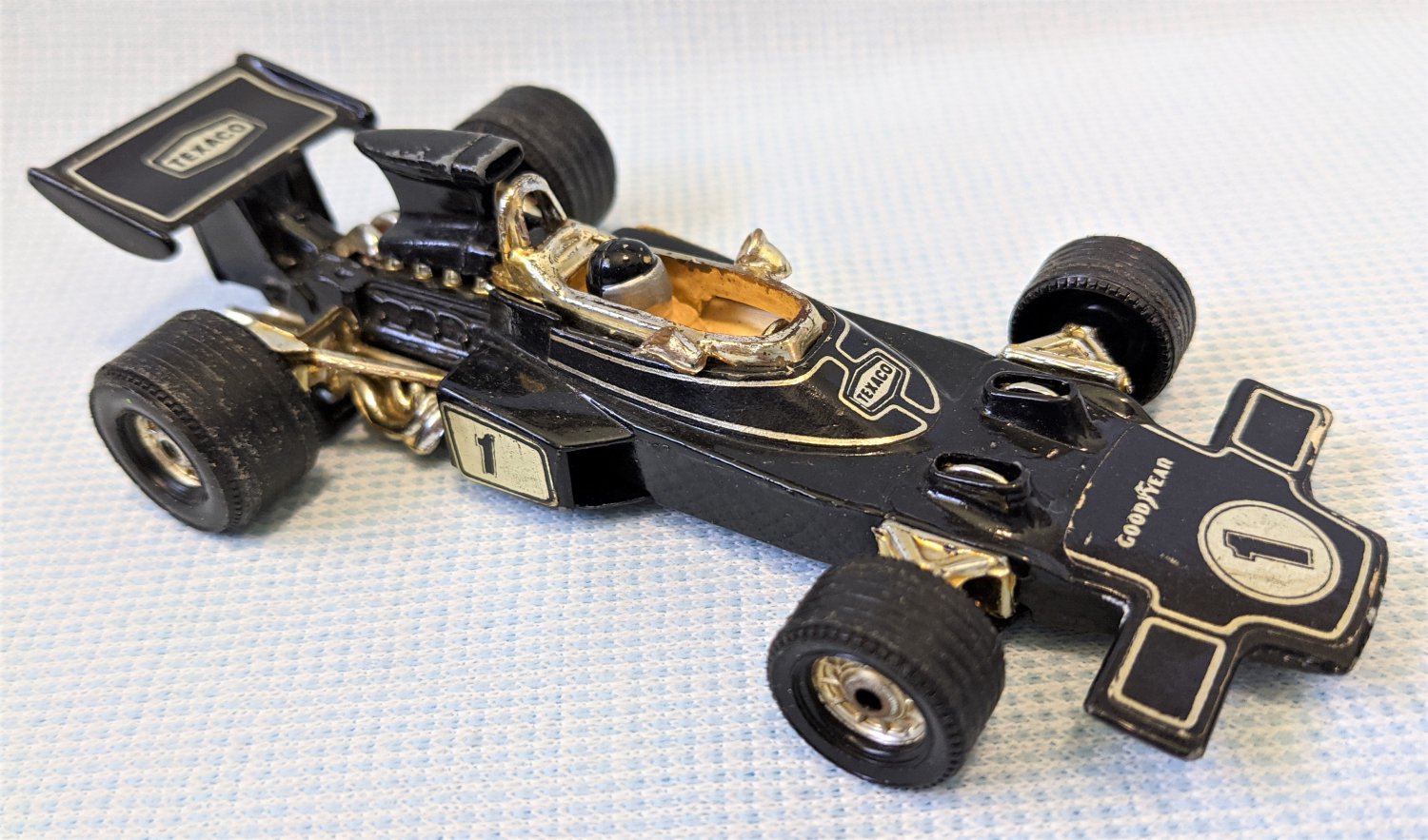 corgi-toys-john-player-special-texaco-black-f1