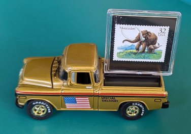 Johnny Lightning USPS 1955 Chevy Cameo Truck
