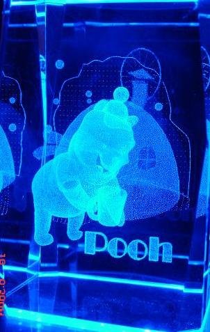 Snow Winnie the Pooh 3D Laser Crystal + Light Stand