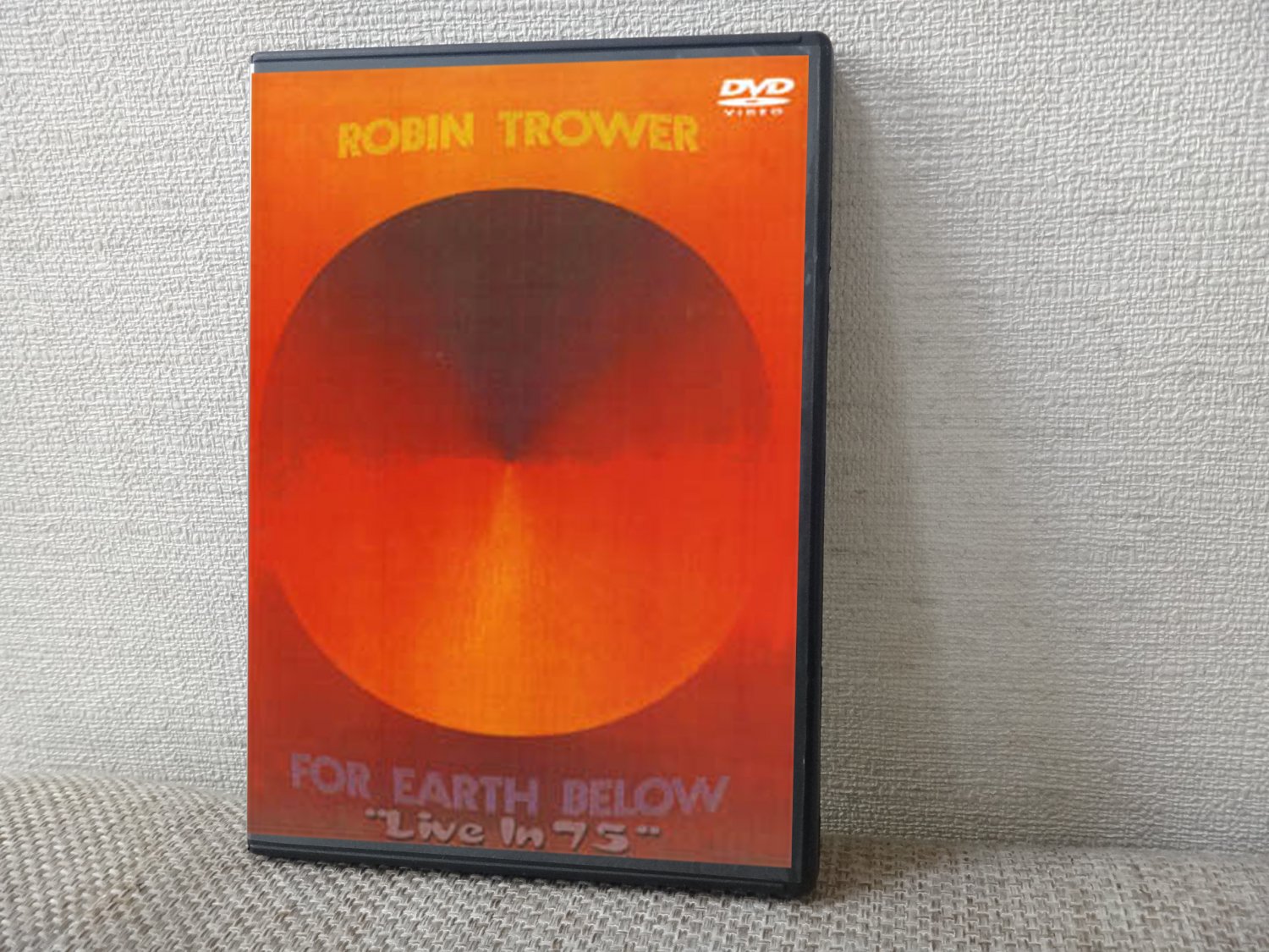 ROBIN TROWER FOR EARTH BELOW LIVE IN '75 DVD