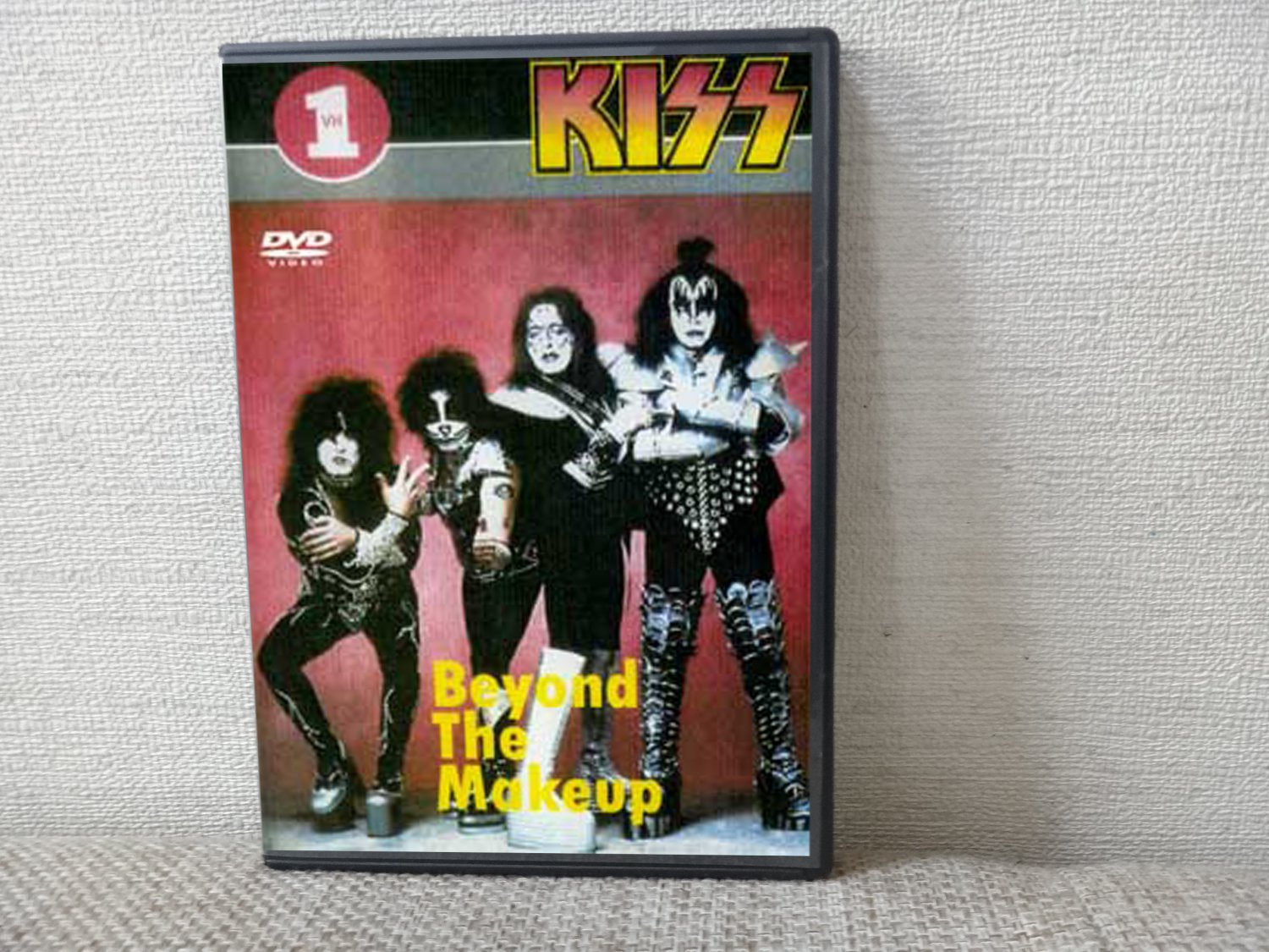 KISS BEYOND THE MAKEUP DVD