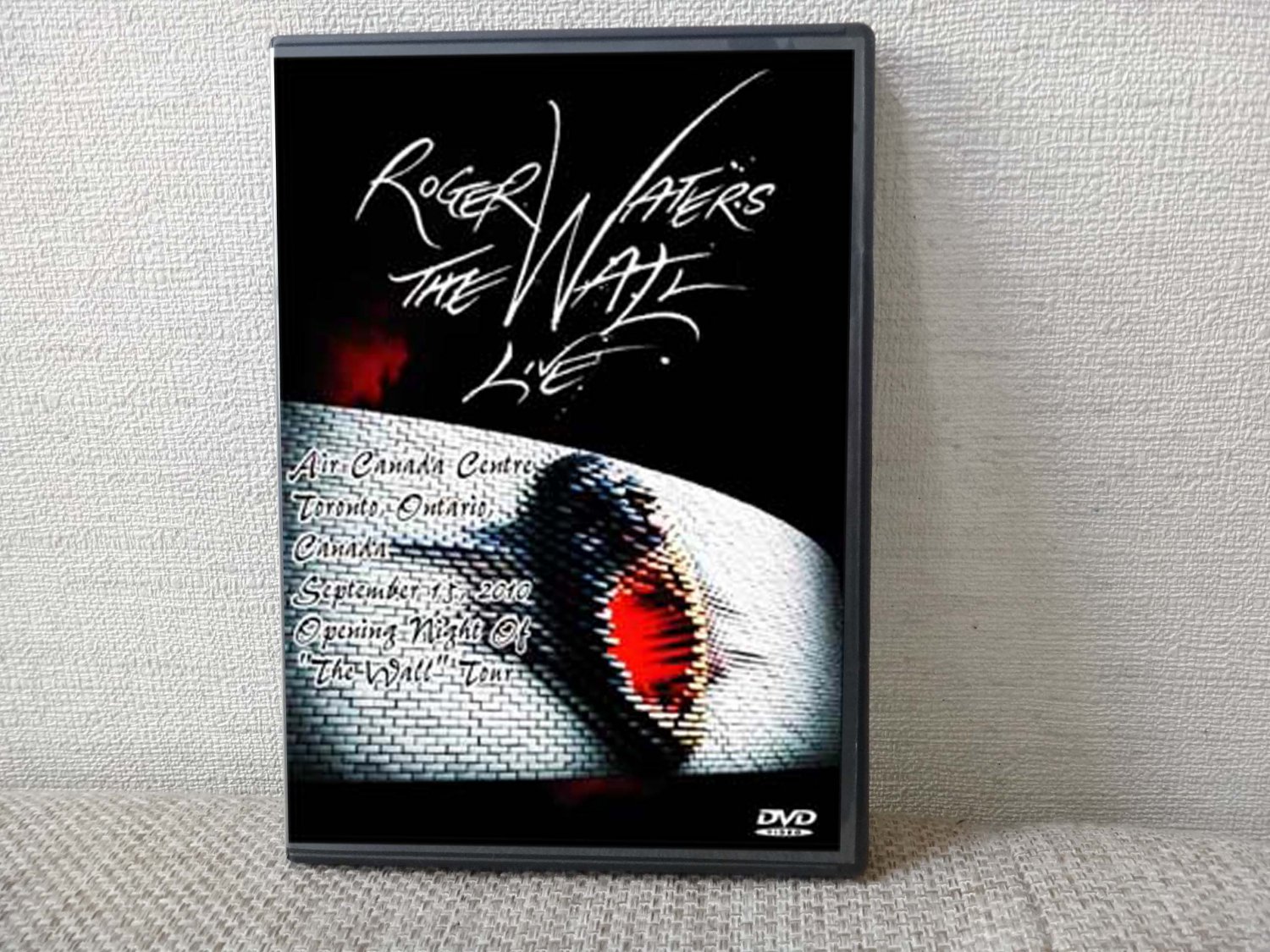 ROGER WATERS Wall Tour Live In Toronto, Canada 09.15.2010 DVD