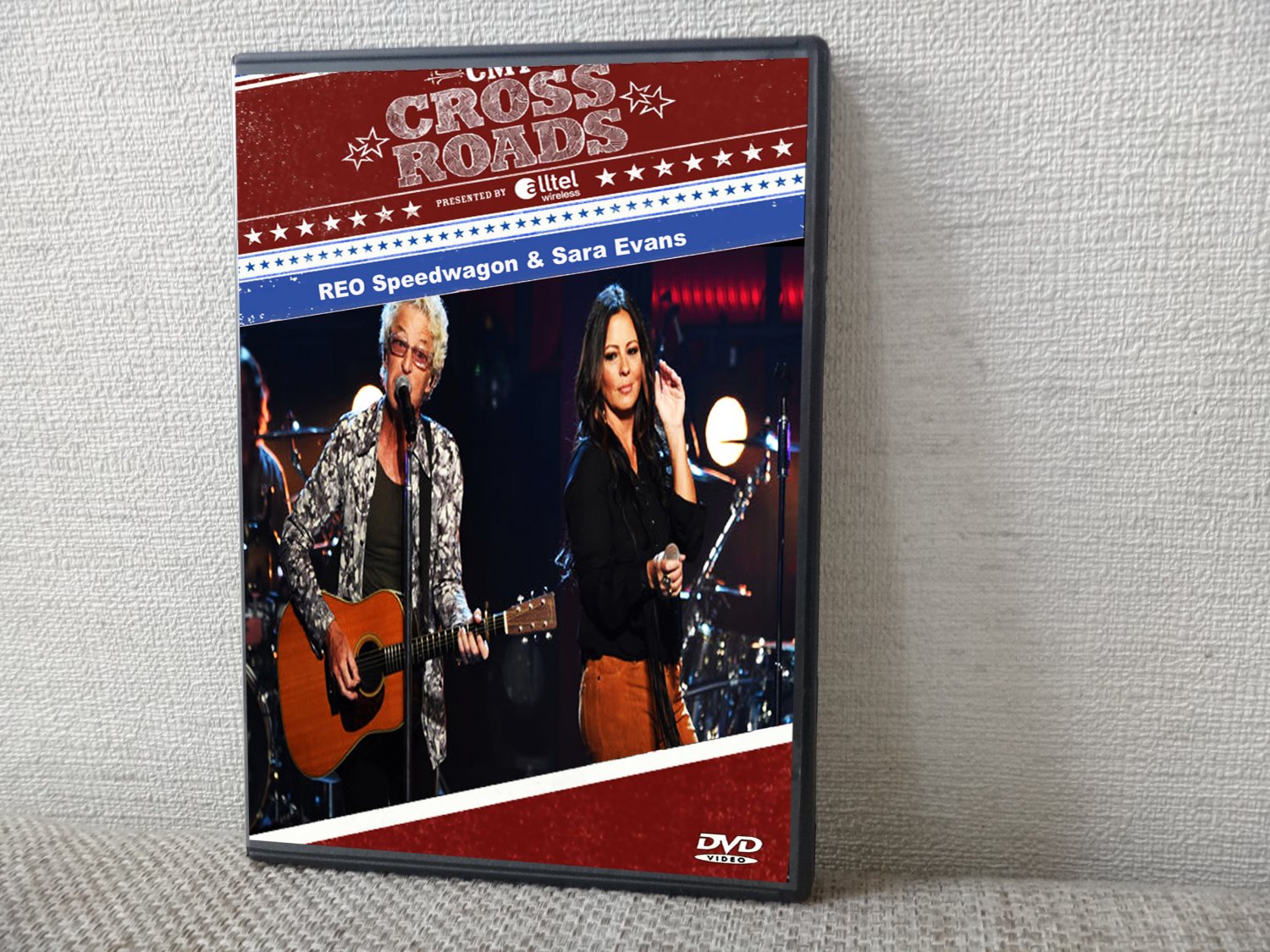 REO SPEEDWAGON AND SARA EVANS CMT Crossroads 2015 DVD