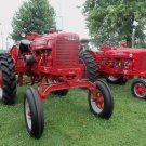 Case IH Super M, Super MV Tractor Operator`s Manual 1004296R1 DOWNLOAD