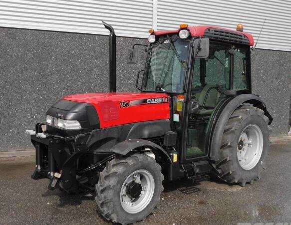 Case IH Farmall 75N, Farmall 85N, Farmall 95N Farmall 105N Tractor Operator&acirc;��s Manual 47768392