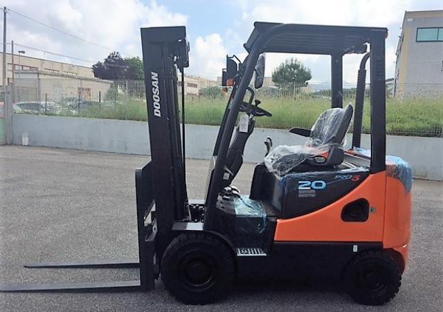 DOOSAN D20S-3, D25S-3, D30S-3 Engine LIFT TRUCK Workshop Service Repair Manual
