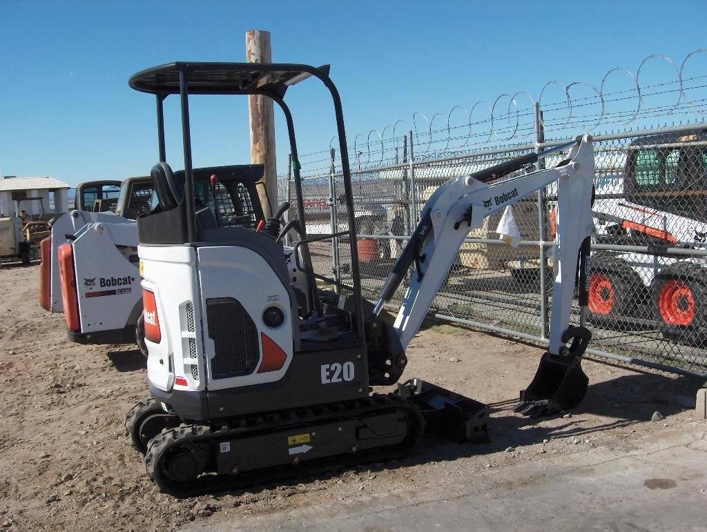 Bobcat E20 Compact Excavator Service Repair Manual SN AWRH11001 and