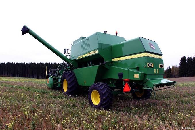 TM8243 - JOHN DEERE 1550CWS CIS COMBINES (S.N. FROM 060063) DIAGNOSTIC AND TESTS SERVICE MANUAL