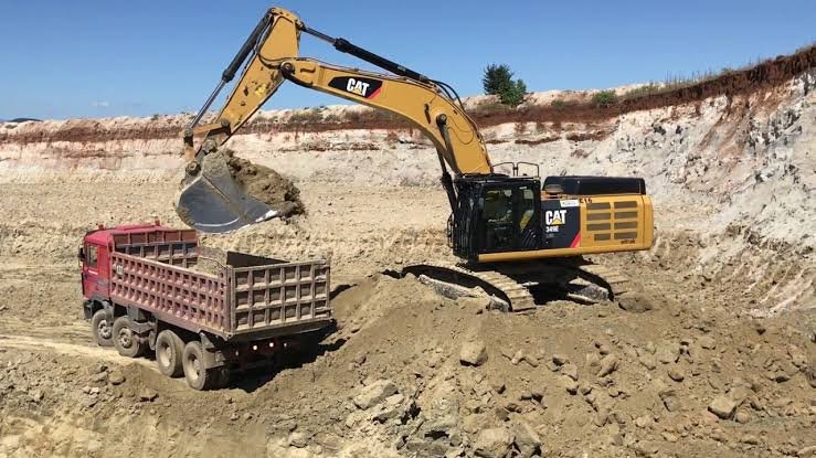 CATERPILLAR 349E EXCAVATOR OPERATION & MAINTENANCE MANUAL FJB