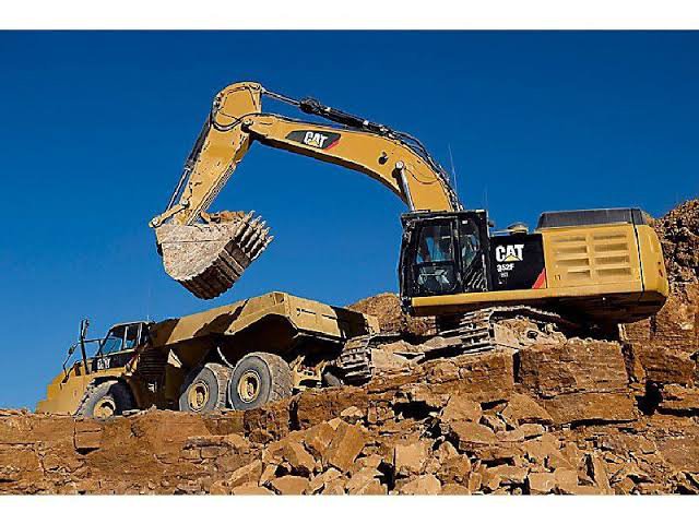 CATERPILLAR 352F EXCAVATOR OPERATION & MAINTENANCE MANUAL NDC