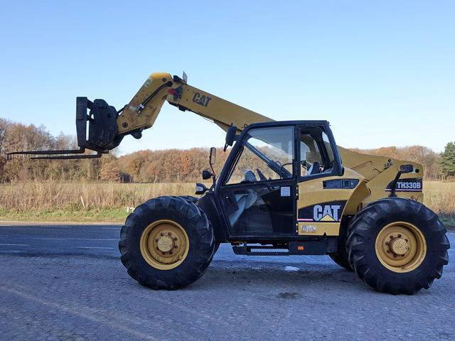 Caterpillar Cat TH220B, TH330B Telehandler Operation and Maintenance Manual TBF00100, TBG00100