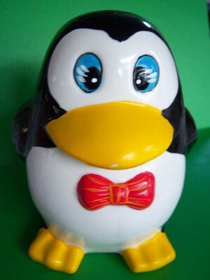 Penguin Ceramic Bank Moneybox Baby Gift Vintage New