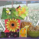 Daisy Delight Birdhouse