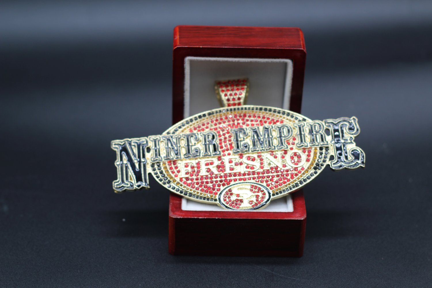 SF 49ers Empire necklace